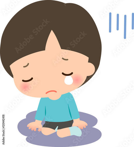 一人で泣いている幼い男の子
