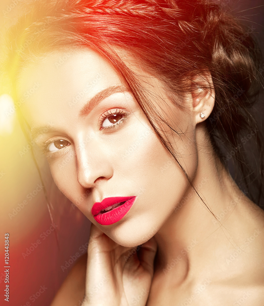 Fototapeta premium portrait of beautiful woman model with fresh daily makeup and pink lips and healthy skin