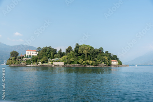 Blick auf die Insel Madre mit Landschaftspark im Lago Maggiore (Borromäische Inseln)