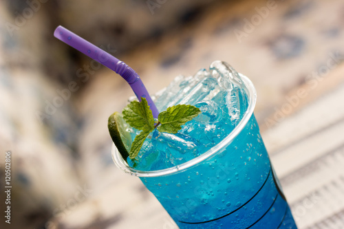 Blue Hawaiian lime soda/Iced blue hawaii