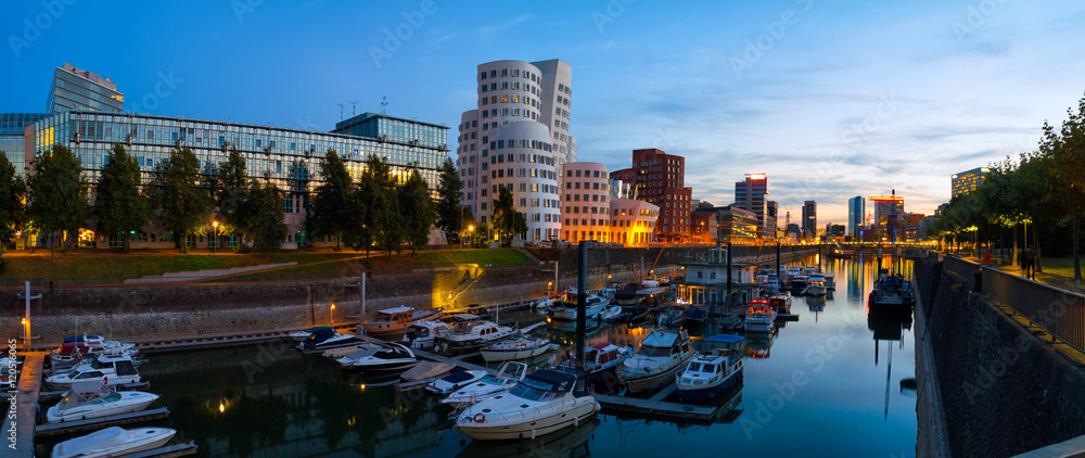 Obraz premium Medienhafen Panorama