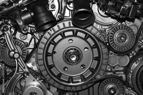 Двигатель, механизм (engine, mechanism)