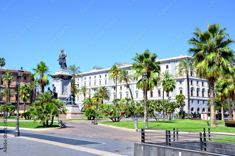 Naklejka premium Monument to Cavour in Rome, Italy