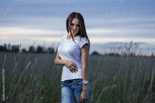 Attractive teen girl outdoors © Studio-54