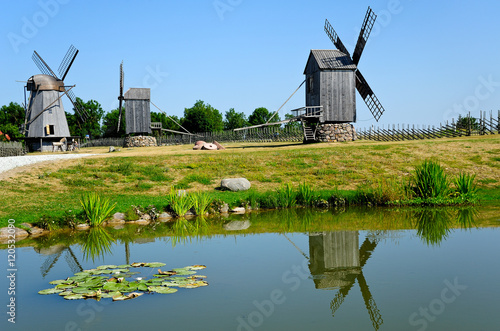 Windmühlen von Angla / Saaremaa photo