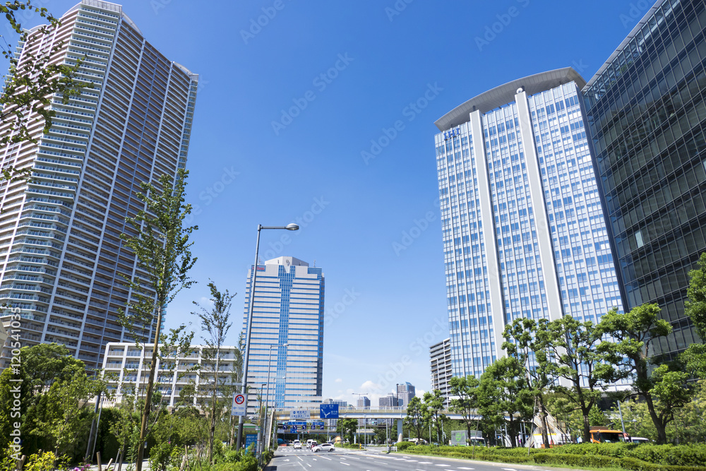 東京都市風景　豊洲　再開発地区　臨海副都心　快晴　青空　高層ビル群