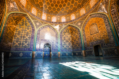 Sheykh Lotfollah Mosque, Isfahan, Iran photo