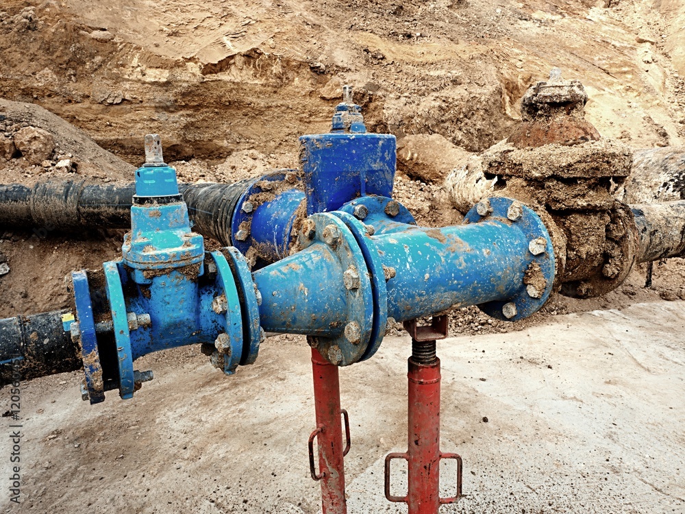 Drink water pipes joined gate valves and reduction members. Finished repaired Drink water pipes joined gate valves and reduction members. Finished repaired