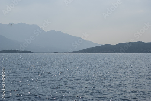 солнце море горы отпуск в Черногории © shymar27