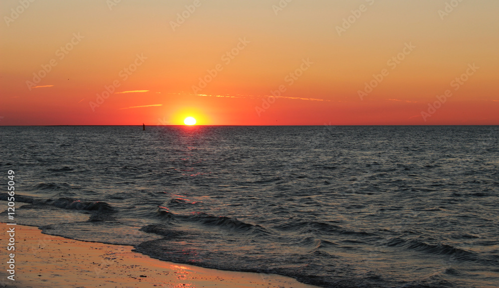 Sonnenuntergang am Meer, Renesse, Seeland, NL, Niederlande
