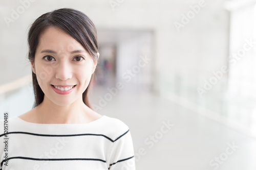 beauty woman smile to you Free Download beauty woman smile to you - GFXLoad