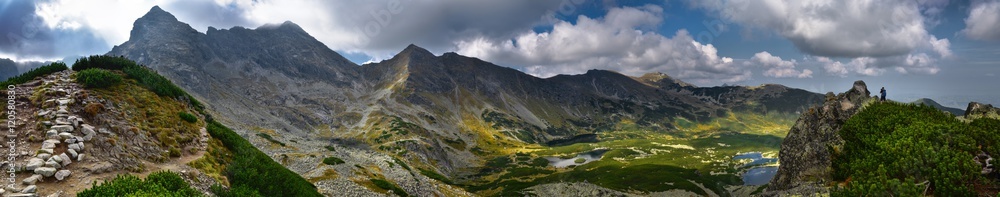 Fototapeta premium Panoramic landscape of Hala Gasienicowa in Tatra mountain