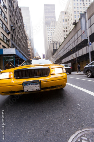 Manhattan Taxi © eldadcarin
