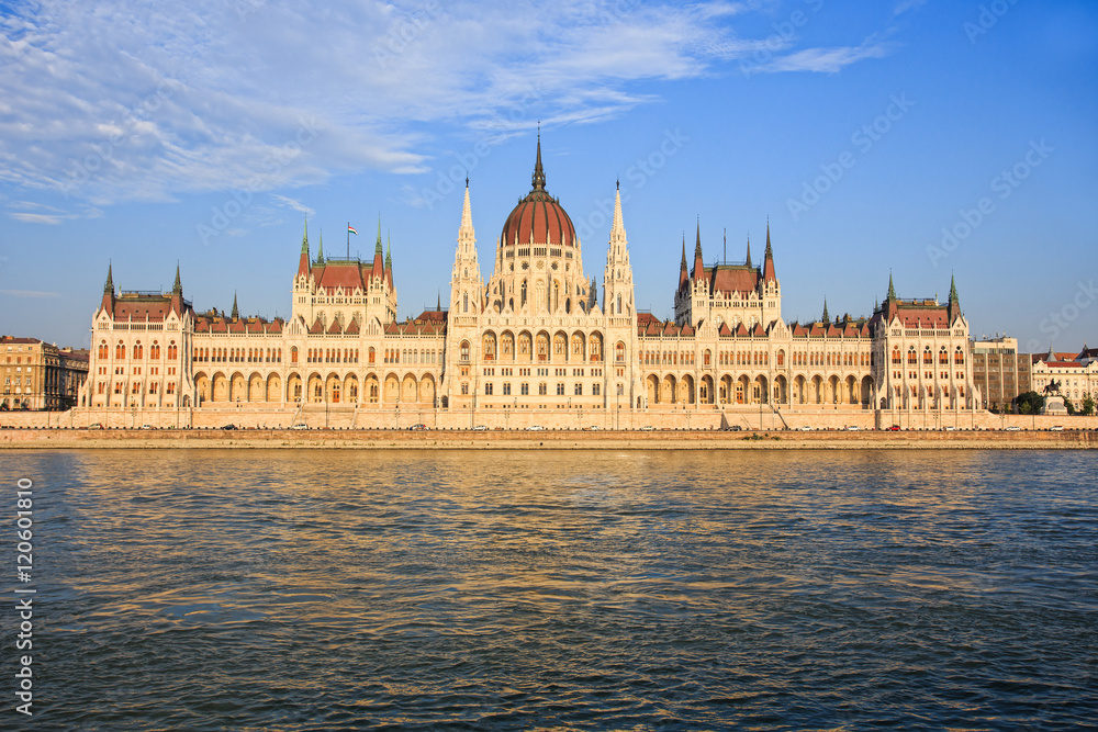 Fototapeta premium Budapest, Hungary parliament