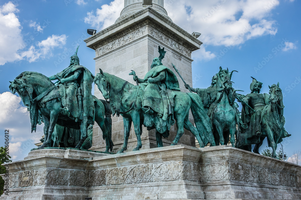 Obraz premium Millennium Monument At center of Heroes Square. Budapest Hungary