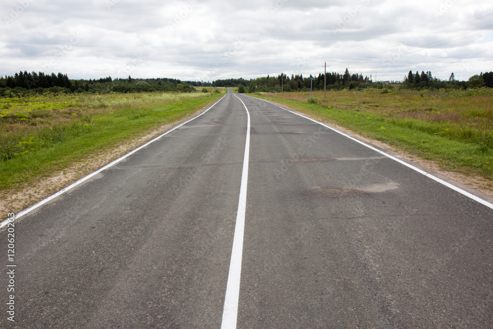 Empty asphalt road perspective