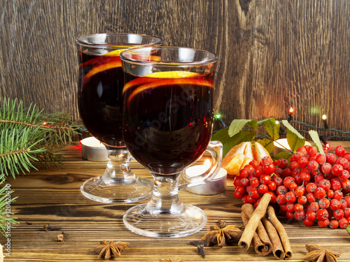 Mulled red wine with spices
