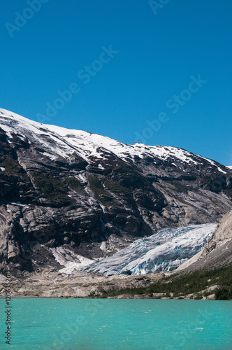 nigardsbreen glacier lake