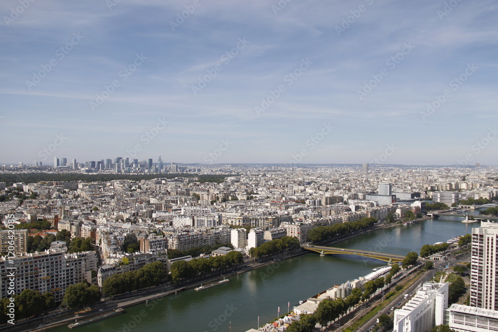 Panorama urbain à Paris, vue aérienne	