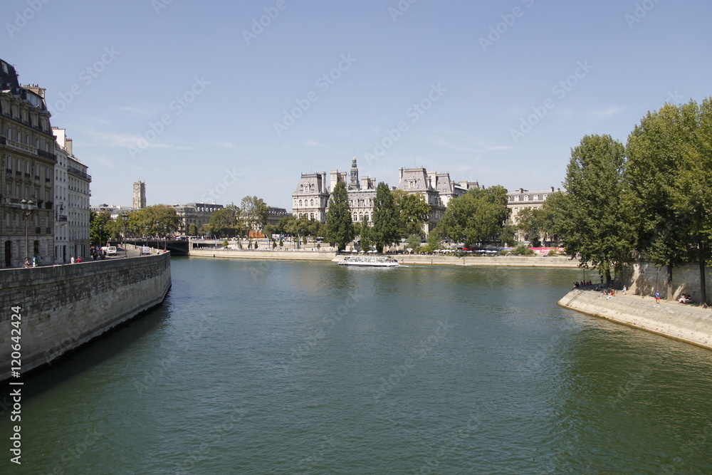 La Seine à Paris