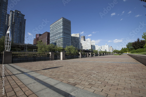 Fotografía Road by the modern buildings in Beijing, China