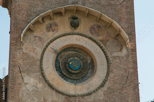 Torre dell'orologio a Mantova