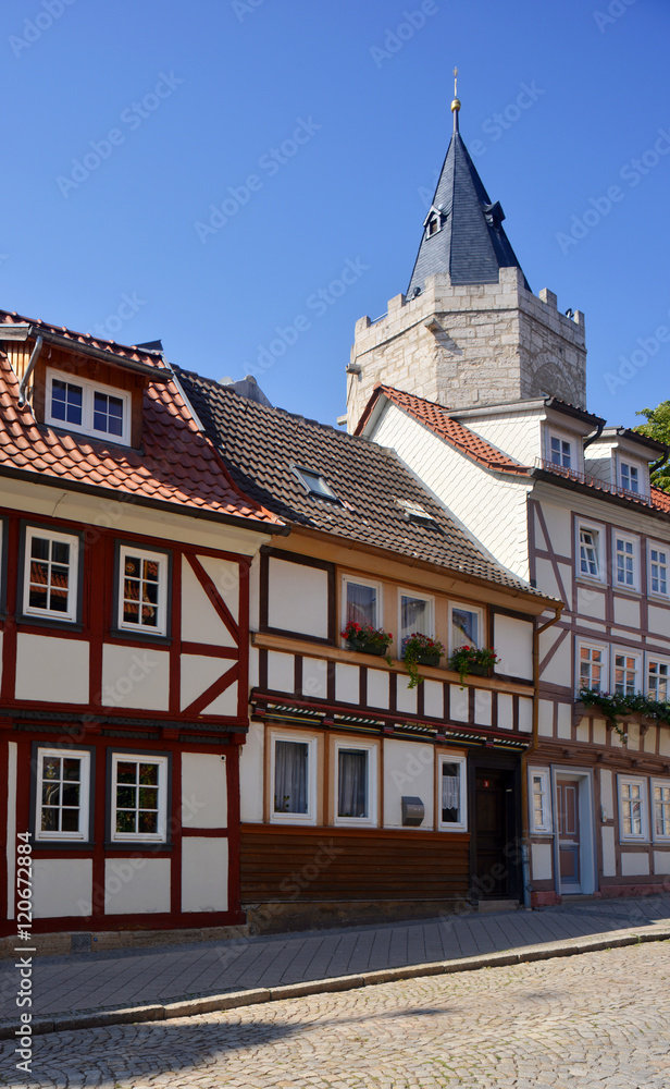 Obraz premium Stadtansicht Mühlhausen Thüringen mit Wehrturm der Stadtmauer