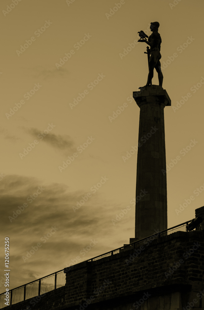 Obraz premium Victory monument, sephia effect