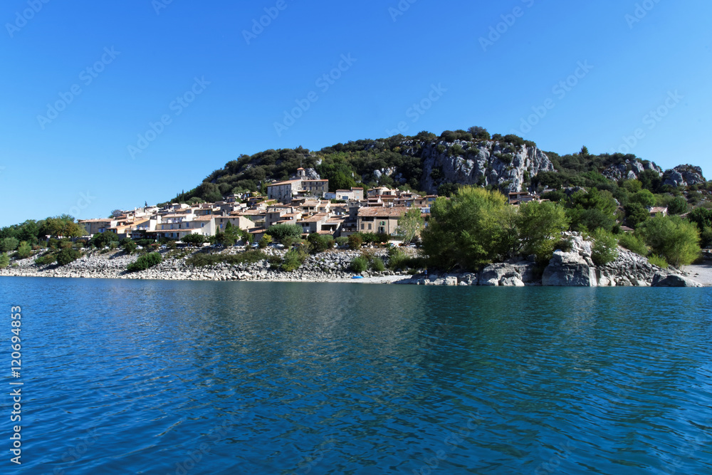 Village de Provence lac Sainte-croix