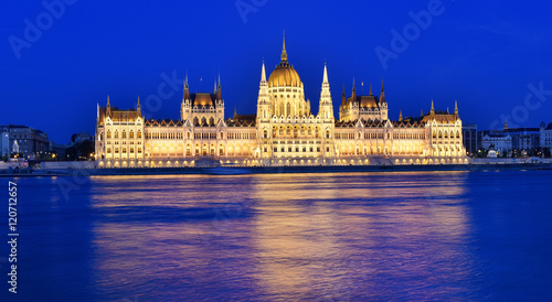 Budapest parliament at blue hour near the Danube river © salajean