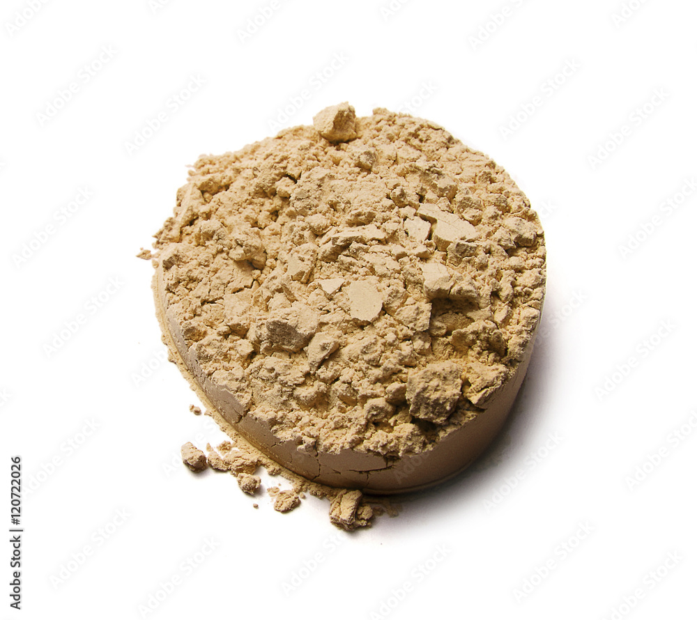 Naklejka premium Face powder isolated on white 