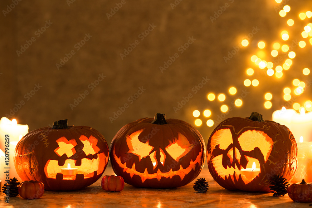 Fototapeta premium Three creepy pumpkins