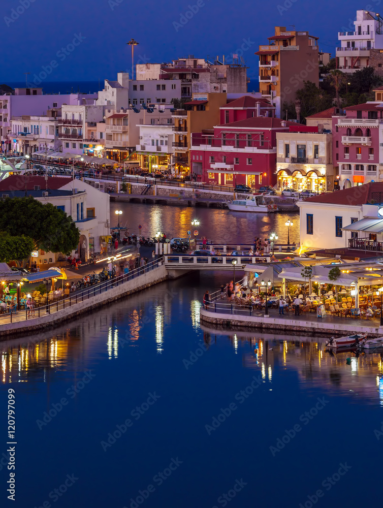 Obraz premium Agios Nikolaos City at Night, Crete, Greece