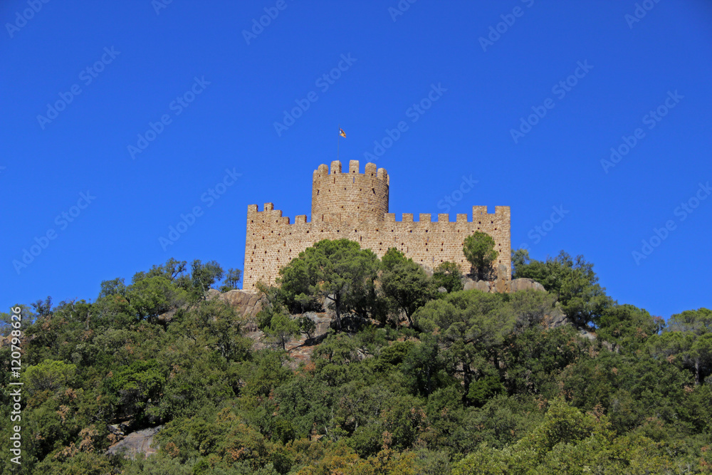 Castillo de Farners, en Santa Coloma de Farners, Catalunya