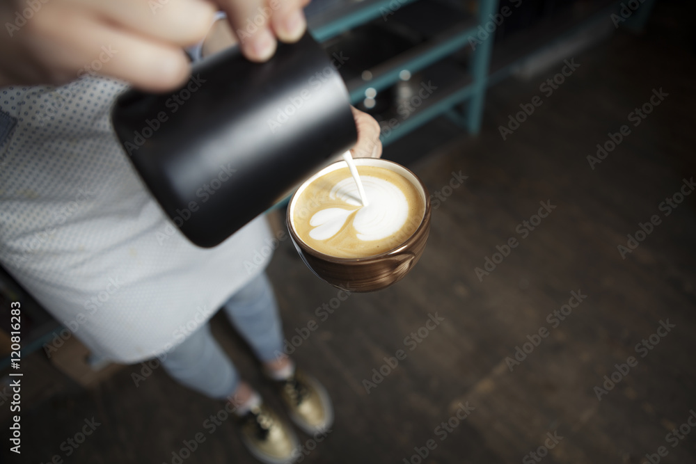 how to make latte art by barista focus in milk and coffee