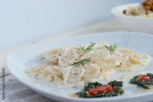 Farfalle Pasta - with cream sauce, pesto and tomato