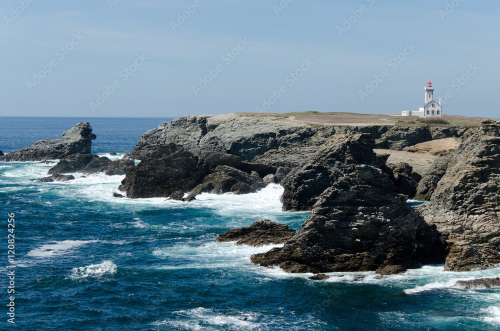 Côte de belle ile en mer et son phare Côte de belle ile en mer et son phare