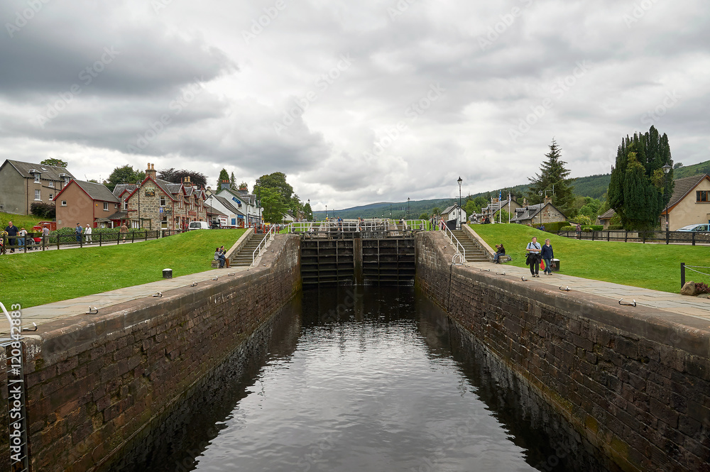 Fototapeta premium Loch Ness and Port Arthur in the highlands, scotland
