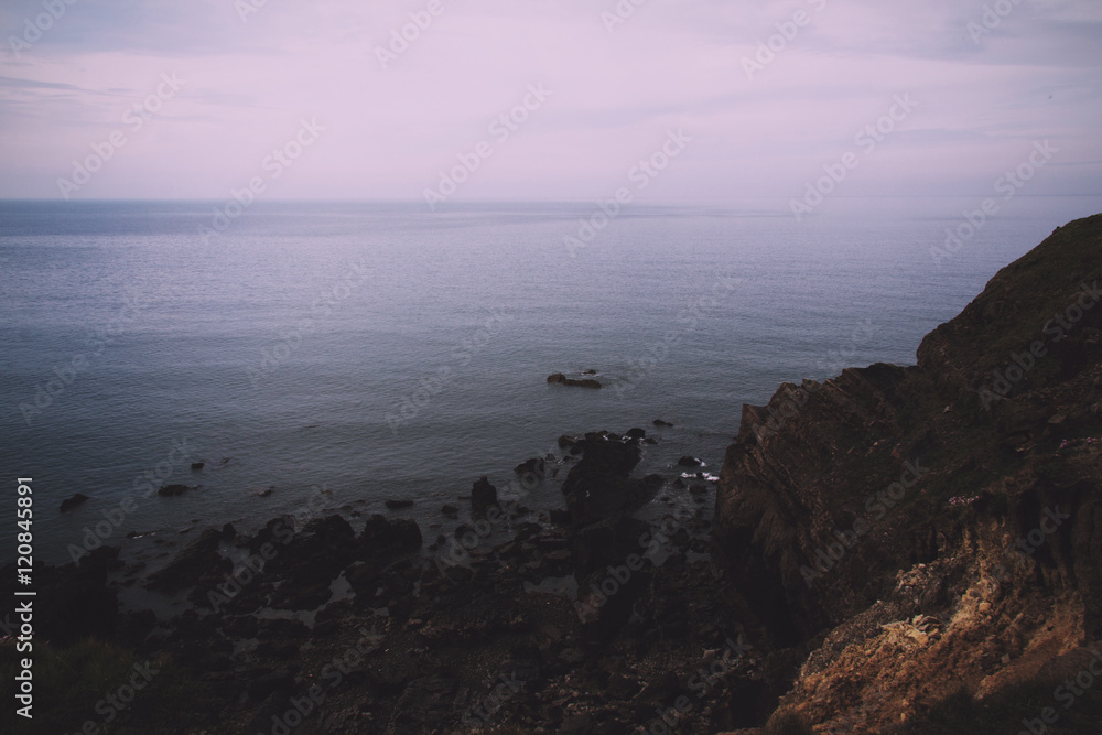 View over the coastline near Bude in Cornwall Vintage Retro Filt View over the coastline near Bude in Cornwall Vintage Retro Filt