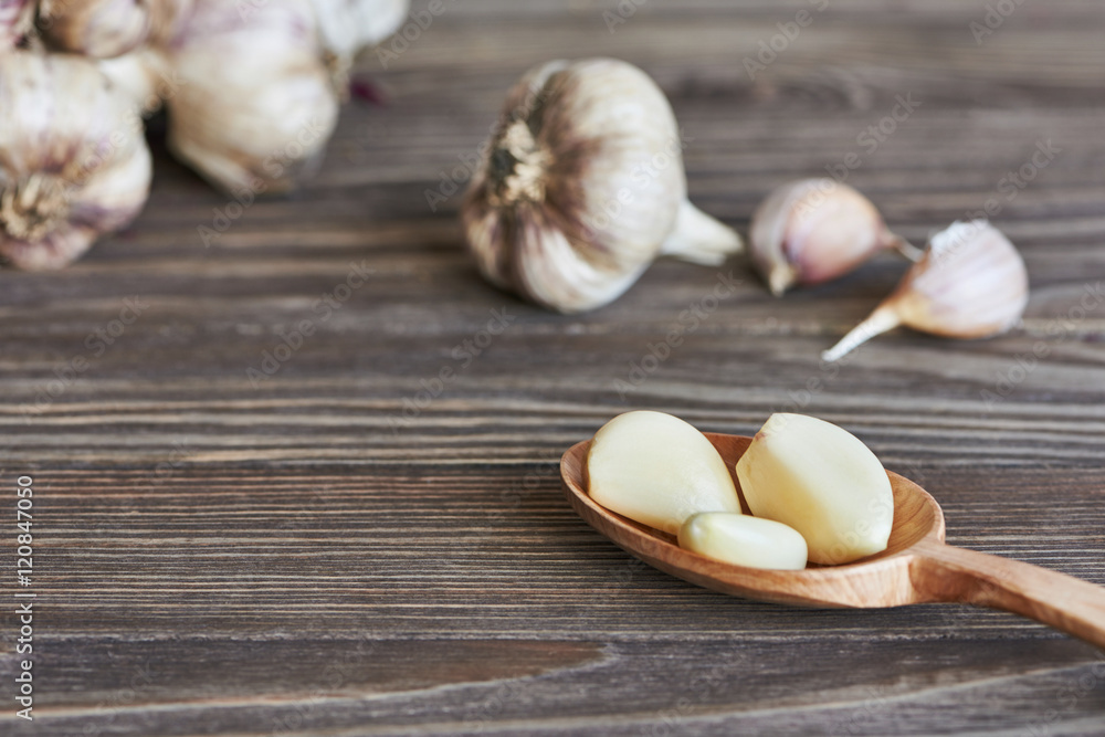 Garlic bulbs and cloves Garlic bulbs and cloves