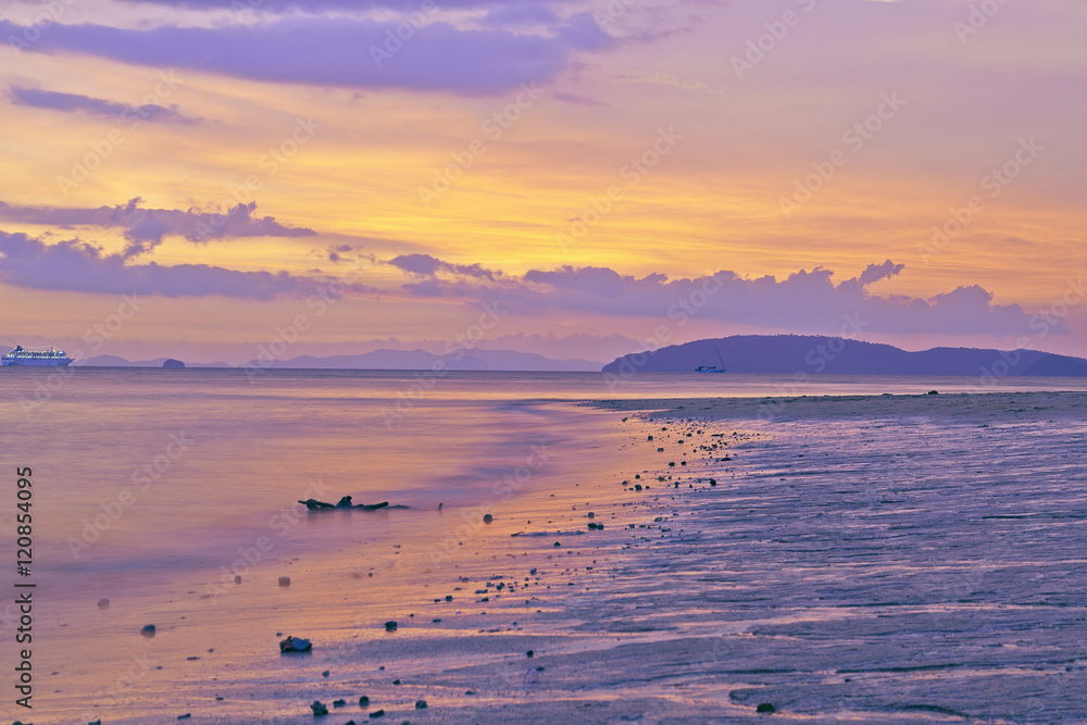 Naklejka premium The Beach