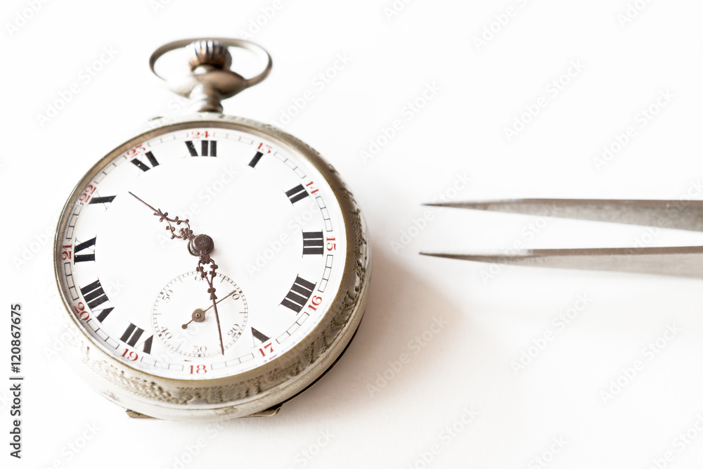 Reparation and restoration of watches