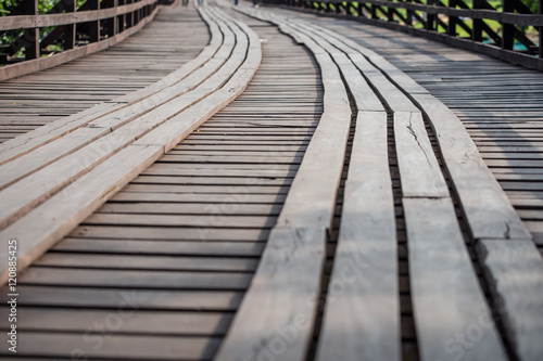 Fototapeta Naklejka Na Ścianę i Meble -  Old wooden bridge