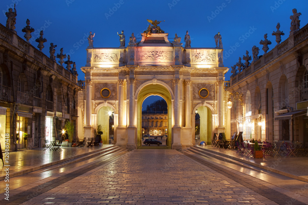 Nancy, France: Arc Héré in Place Stanislas at dusk