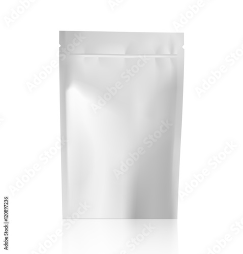 White blank sealed food pouch bag pack Vector template