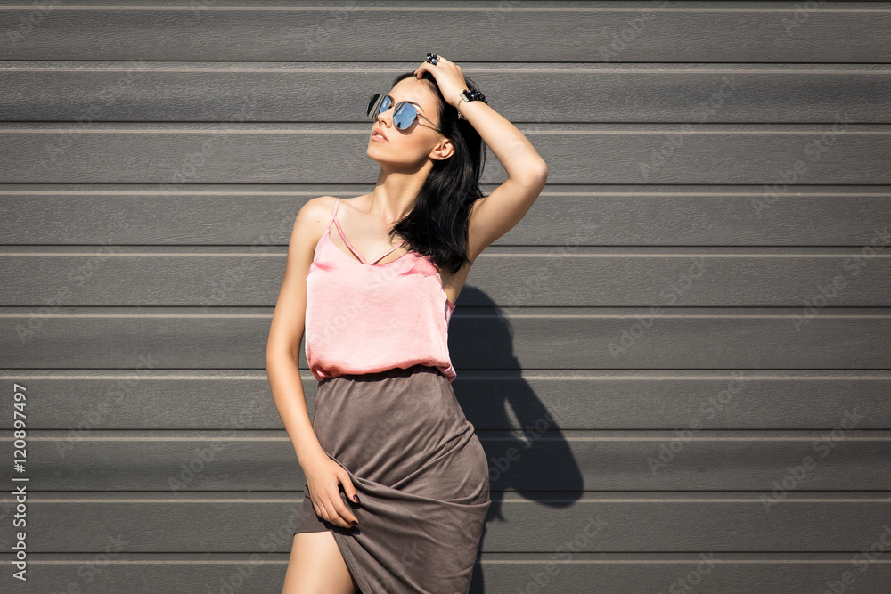 Fashion shoots on the street pretty girl Fashion shoots on the street pretty girl
