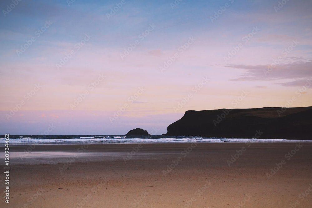 Early morning view over the beach at Polzeath Vintage Retro Filt