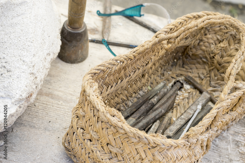 Obraz premium Workplace, Traditional tools sculptor, wood, hammers and chisels