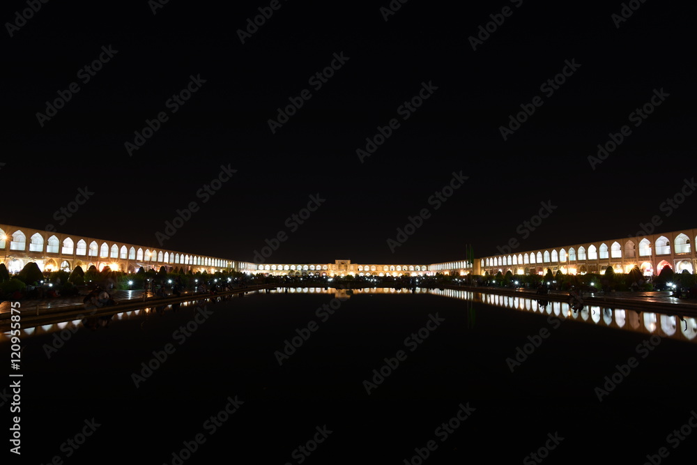 Fototapeta premium long exposure shot on imam mosque and sheikh Lotf-ollah mosques in Naqsh-e Jahan Square, isfahan,iran
