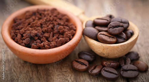 Roasted and crushed coffee bean